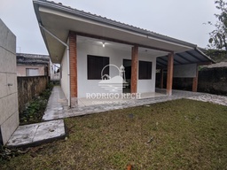 Casa de 2 quartos, no bairro JARDIM CANADA, em Pontal do Paraná | Eu Corretor