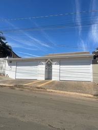 Casa de 3 quartos, 160m² no bairro itaguai 2, em Caldas Novas | Eu Corretor