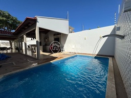 Sobrado de 3 quartos, 360m² no bairro Bandeirantes, em Barreiras | Eu Corretor