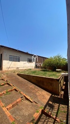 Casa de 3 quartos, no bairro Conjunto Habitacional José Garcia Molina, em Londrina | Eu Corretor