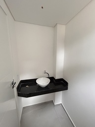 Sobrado de 3 quartos, 190m² no bairro Campo Comprido, em Curitiba | Eu Corretor