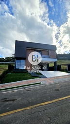 Casa de 4 quartos, no bairro Distrito Rio do Meio, em Balneário Camboriú | Eu Corretor