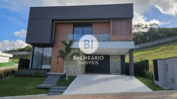 Casa de 4 quartos, no bairro Distrito Rio do Meio, em Balneário Camboriú | Eu Corretor
