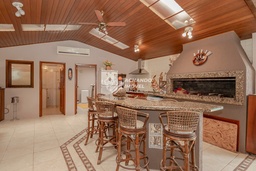 Casa de 5 quartos, 937m² no bairro Ipanema, em Porto Alegre | Eu Corretor