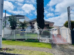 Casa de 3 quartos, 200m² no bairro Ahú, em Curitiba | Eu Corretor