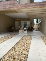 Sobrado de 3 quartos, no bairro Balneário Perequê , em Porto Belo | Eu Corretor