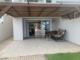 Sobrado de 3 quartos, no bairro Balneário Perequê , em Porto Belo | Eu Corretor