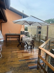 Casa de 4 quartos, no bairro Centro, em Porto Belo | Eu Corretor