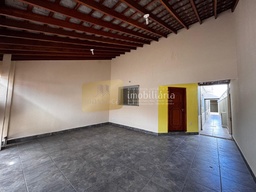 Casa no bairro Flândria, em Pompéia | Eu Corretor