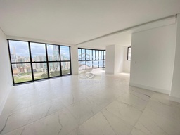 Apartamento de 3 quartos, no bairro Meia Praia, em Itapema | Eu Corretor