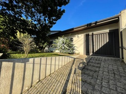 Casa de 3 quartos, 230m² no bairro Vista Alegre, em Curitiba | Eu Corretor