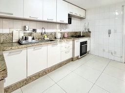 Casa de 4 quartos, no bairro Piatã, em Salvador | Eu Corretor