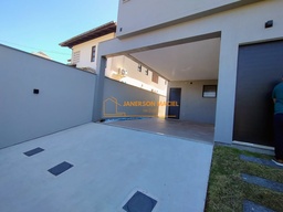 Geminado de 3 quartos, no bairro Itacorubi, em Florianópolis | Eu Corretor