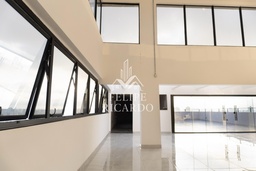 Comercial de 305m² no bairro Parque Jaçatuba, em Santo André | Eu Corretor