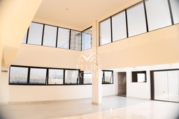 Comercial de 305m² no bairro Parque Jaçatuba, em Santo André | Eu Corretor