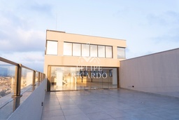 Comercial de 305m² no bairro Parque Jaçatuba, em Santo André | Eu Corretor