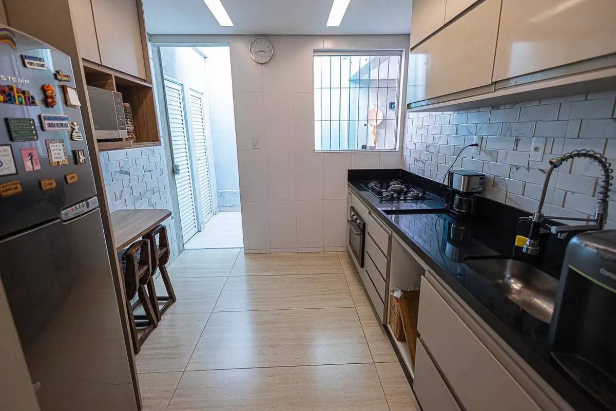 Casa de 3 quartos, 263m² no bairro Alípio de Melo, em Belo Horizonte | Eu Corretor