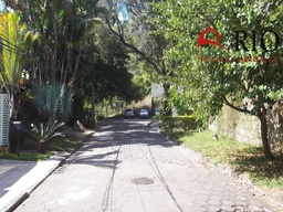 Lote/Terreno de no bairro FREGUESIA (JACAREPAGUÁ), em Rio de Janeiro | Eu Corretor