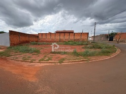 Lote/Terreno de 236m² no bairro Residencial Santa Terezinha II, em Lençóis Paulista | Eu Corretor