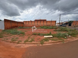 Lote/Terreno de 236m² no bairro Residencial Santa Terezinha II, em Lençóis Paulista | Eu Corretor