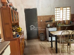 Fazenda/Sítios/Chácaras de 3 quartos, 80m² no bairro Centro, em Lençóis Paulista | Eu Corretor