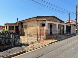 Casa de 2 quartos, no bairro Vila Giovanetti, em Tupã | Eu Corretor
