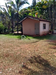 Fazenda/Sítios/Chácaras de 3 quartos, 200m² no bairro Chácaras Tia Emília, em Lençóis Paulista | Eu Corretor