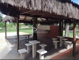 Fazenda/Sítios/Chácaras de 3 quartos, 570m² no bairro Sítio Recreio São Judas Thadeu, em Lençóis Paulista | Eu Corretor