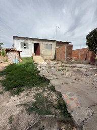 Casa de 2 quartos, no bairro universitario, em Caldas Novas | Eu Corretor