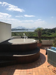 Geminado de 5 quartos, 400m² no bairro Recreio dos Bandeirantes, em Rio de Janeiro | Eu Corretor