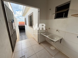 Casa de 2 quartos, no bairro Santa Luzia, em Passos | Eu Corretor