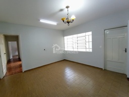 Casa de 4 quartos, 260m² no bairro Centro, em Lençóis Paulista | Eu Corretor