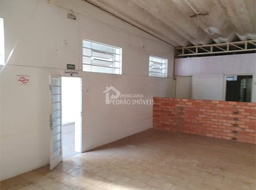 Loja / Salão / Ponto Comercial de 230m² no bairro Centro, em Botucatu | Eu Corretor