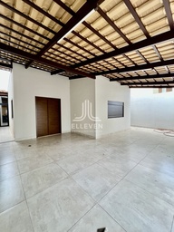 Casa de 3 quartos, no bairro Santa marta, em Divinópolis | Eu Corretor