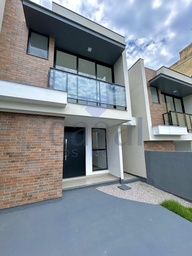 Sobrado de 3 quartos, 112m² no bairro Serraria, em São José | Eu Corretor