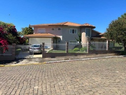 Casa de 4 quartos, 372m² no bairro Centro, em Curitibanos | Eu Corretor