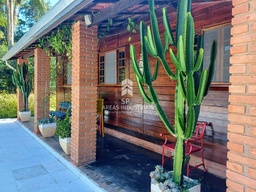 Fazenda/Sítios/Chácaras de 4 quartos, no bairro Alto da Serra (Mailasqui), em São Roque | Eu Corretor