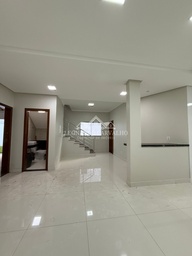 Sobrado de 4 quartos, no bairro caldas oeste, em Caldas Novas | Eu Corretor