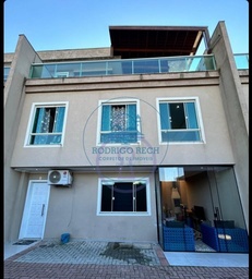 Sobrado de 3 quartos, 114m² no bairro Oceania, em Paranaguá | Eu Corretor