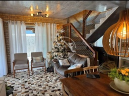 Casa de 4 quartos, no bairro centro, em Penha | Eu Corretor