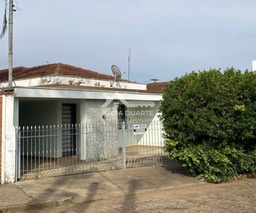 Casa de 3 quartos, no bairro Centro, em São José do Rio Pardo | Eu Corretor