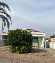 Casa de 3 quartos, no bairro Centro, em São José do Rio Pardo | Eu Corretor