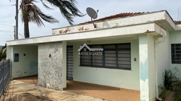 Casa de 3 quartos, no bairro Centro, em São José do Rio Pardo | Eu Corretor
