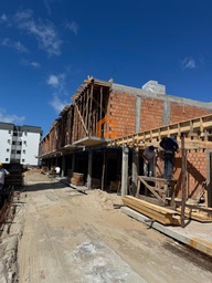 Sobrado de 2 quartos, 85m² no bairro Rio Caveiras, em Biguaçu | Eu Corretor