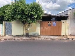 Casa de 2 quartos, no bairro Vila Tupã Mirim I, em Tupã | Eu Corretor