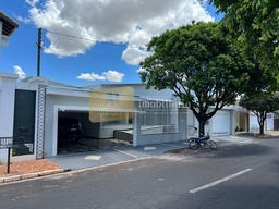 Imóvel Comercial de 4 quartos, no bairro Centro, em Tupã | Eu Corretor