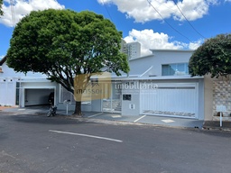 Imóvel Comercial de 4 quartos, no bairro Centro, em Tupã | Eu Corretor