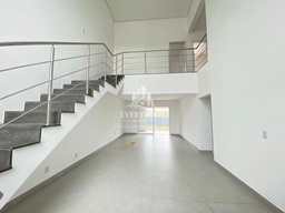 Casa de 4 quartos, no bairro Mário Quintana, em Porto Alegre | Eu Corretor