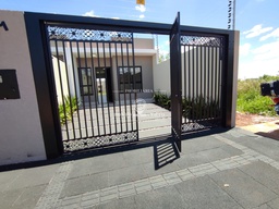 Casa de 2 quartos, no bairro Interlagos, em Cascavel | Eu Corretor