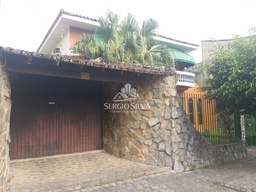 Sobrado de 4 quartos, no bairro CANTO DO MORRO, em Iguape | Eu Corretor